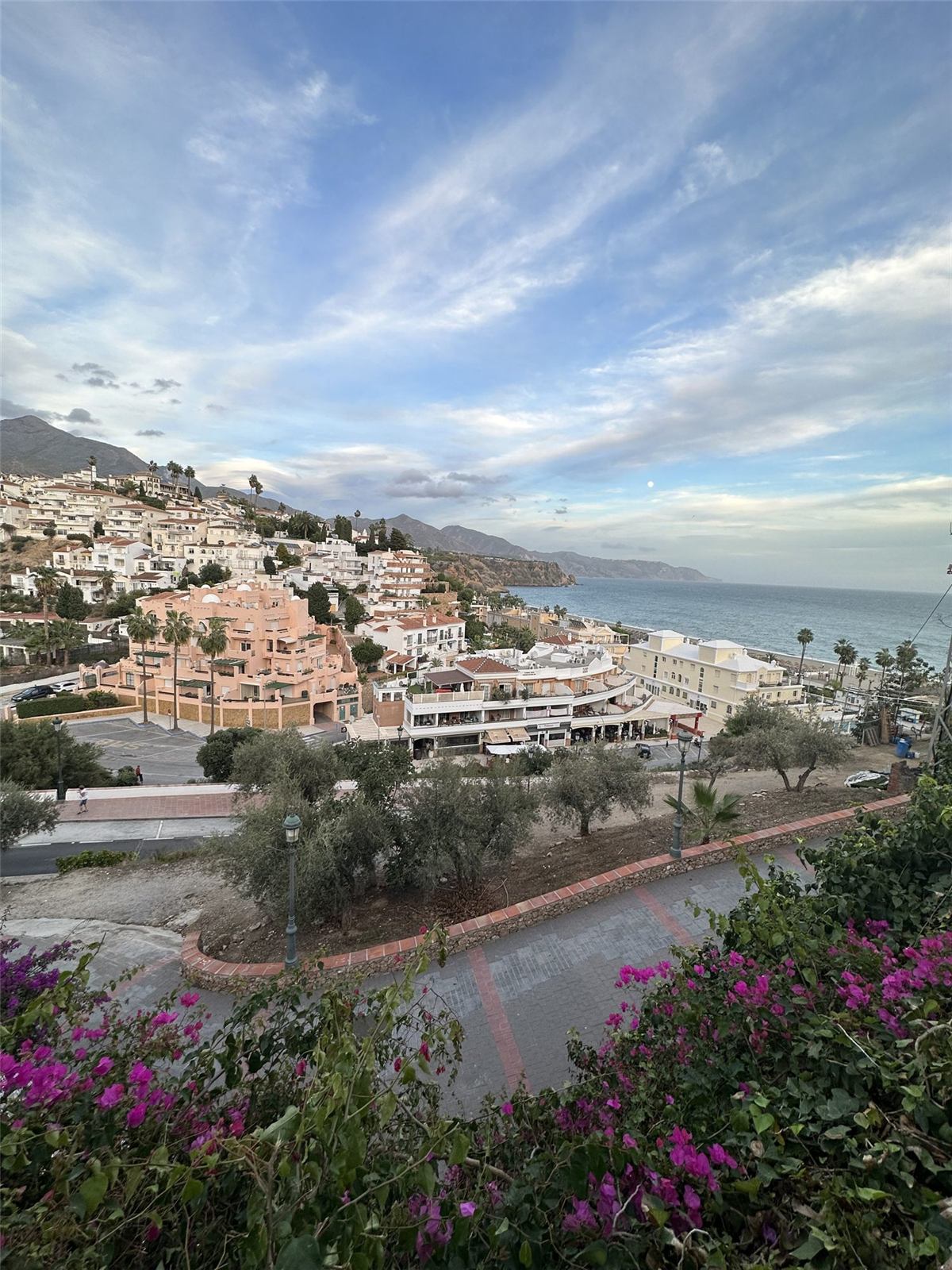 A slow Nerja evening